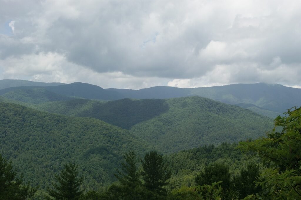 What Are The Benefits Of The Smoky Mountains?