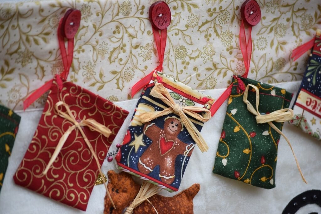 Best Ways To Experience Traditional Crafts In The Smoky Mountains