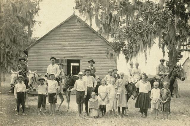 Cultural Echoes: Stories from the Classrooms ‌of the Past